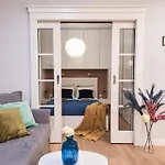 Apartament Classy 2-room With Private Garden And Air Conditioning- Old Town Kraków