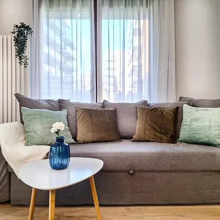 Classy 2-room With Private Garden And Air Conditioning- Old Town Apartment