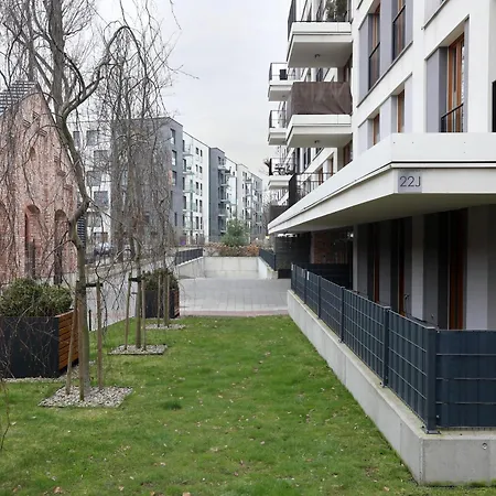 Apartament Classy 2-room With Private Garden And Air Conditioning- Old Town *