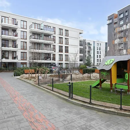 Classy 2-room With Private Garden And Air Conditioning- Old Town Apartament *