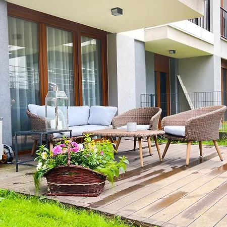 Classy 2-room With Private Garden And Air Conditioning- Old Town