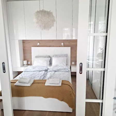 Classy 2-room With Private Garden And Air Conditioning- Old Town * Krakow