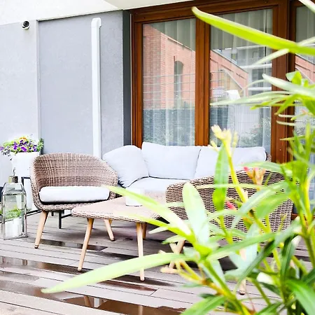 Classy 2-room With Private Garden And Air Conditioning- Old Town Lägenhet Kraków