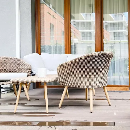 Classy 2-room With Private Garden And Air Conditioning- Old Town *