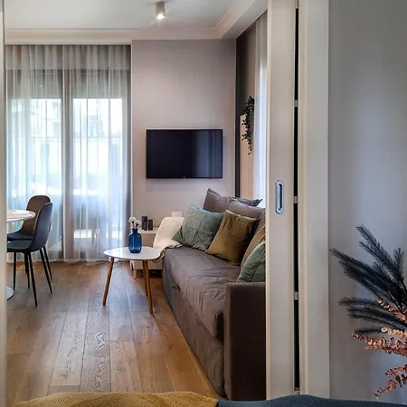 Classy 2-room With Private Garden And Air Conditioning- Old Town Lägenhet Kraków